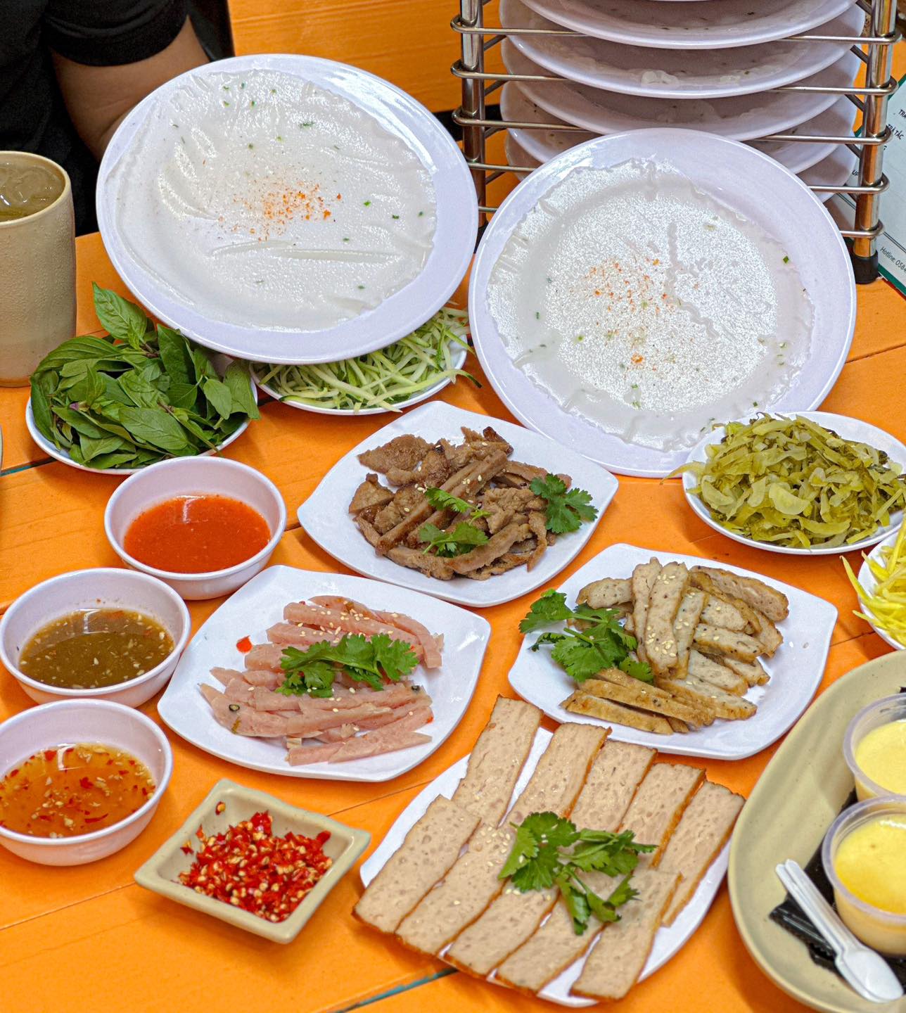 Bánh ướt chồng dĩa